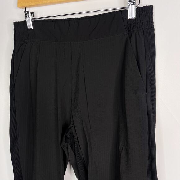 Athleta 8 Black Textured Brooklyn Jogger Pants Athleisure Featherweight Woven - Picture 6 of 13